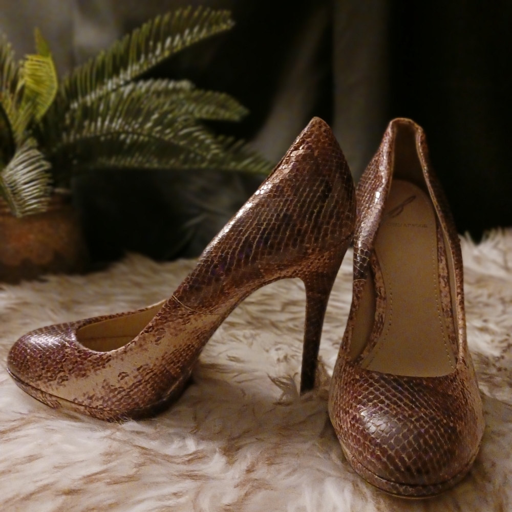 Brian Atwood Brown snake print heels sz 6 - Picture 5 of 7